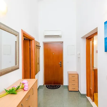 Santani - Two-bedroom With Balcony And Sea View دوبروفينك